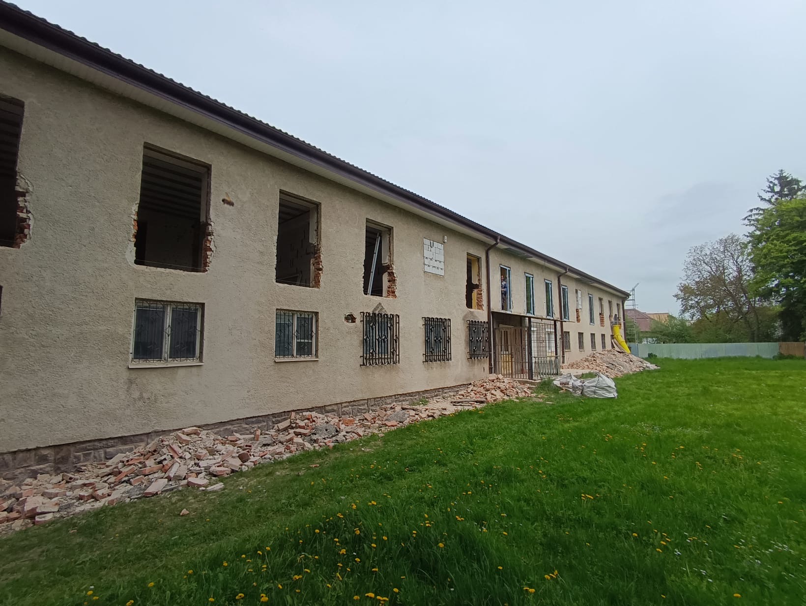 Bytový dom Strážske - pohľad z ulice