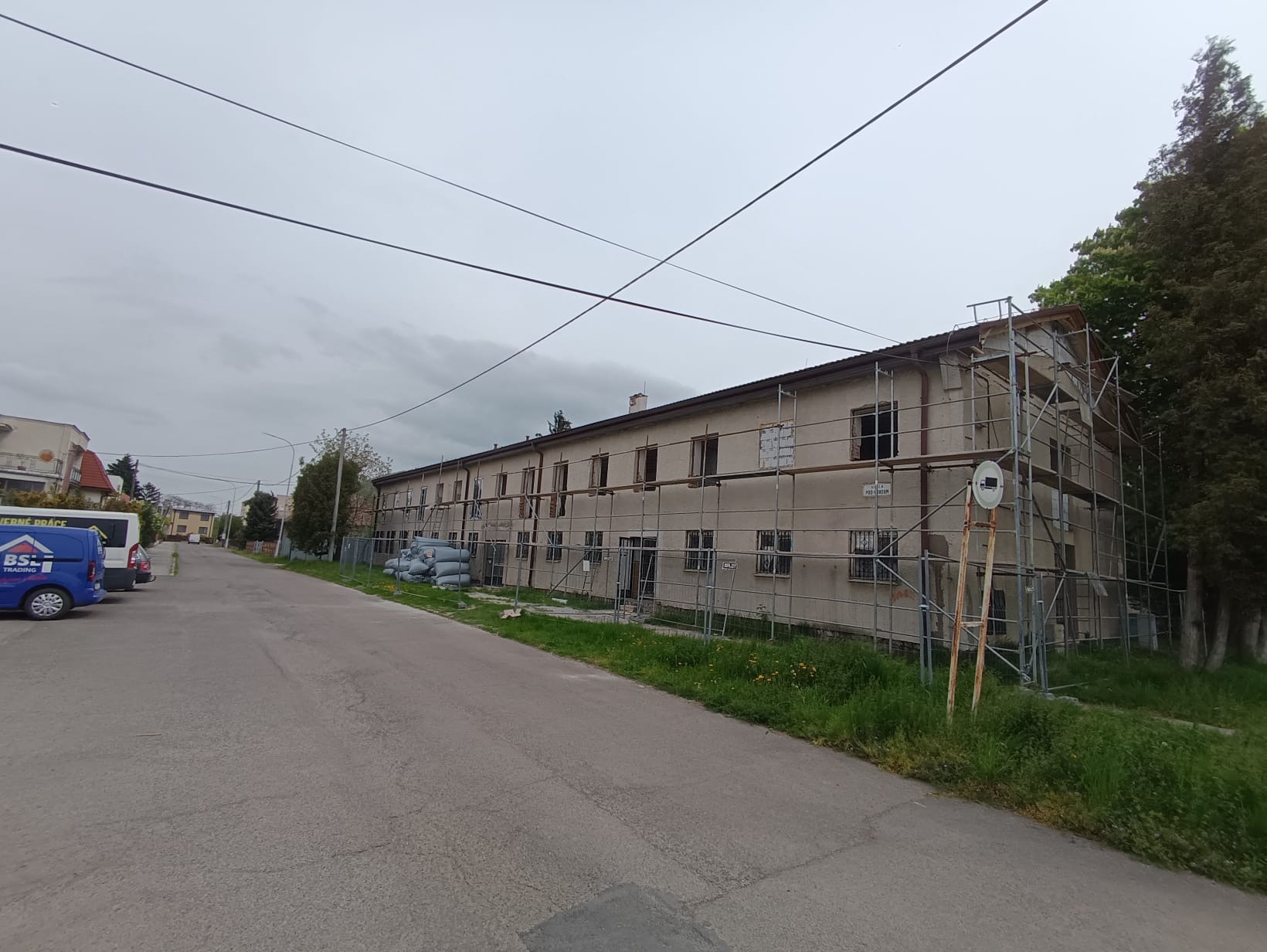 Bytový dom Strážske - pohľad z bočnej strany