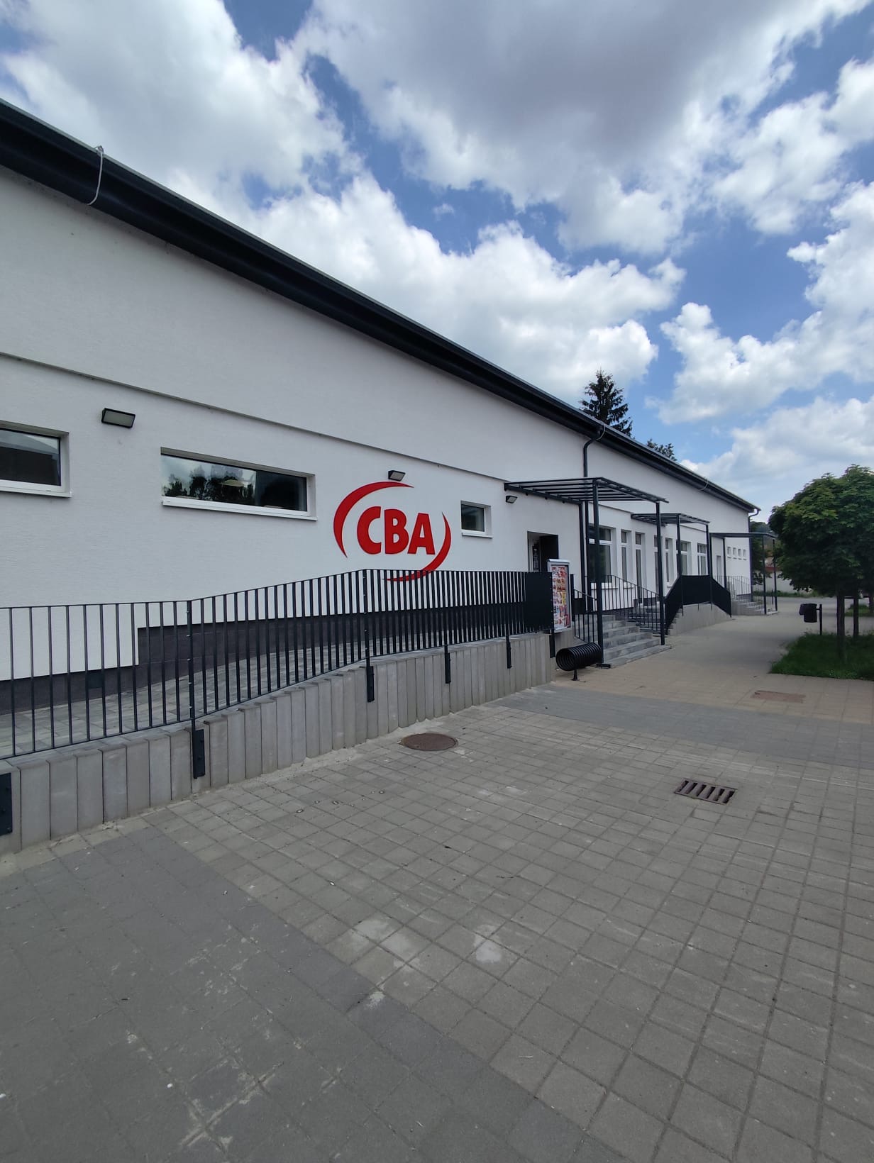CBA Kameňák - spevnená plocha a parking