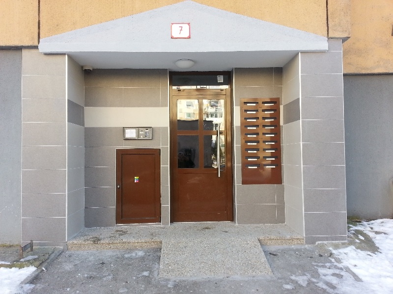 Rekonštrukcia vstupov bytových domov 1